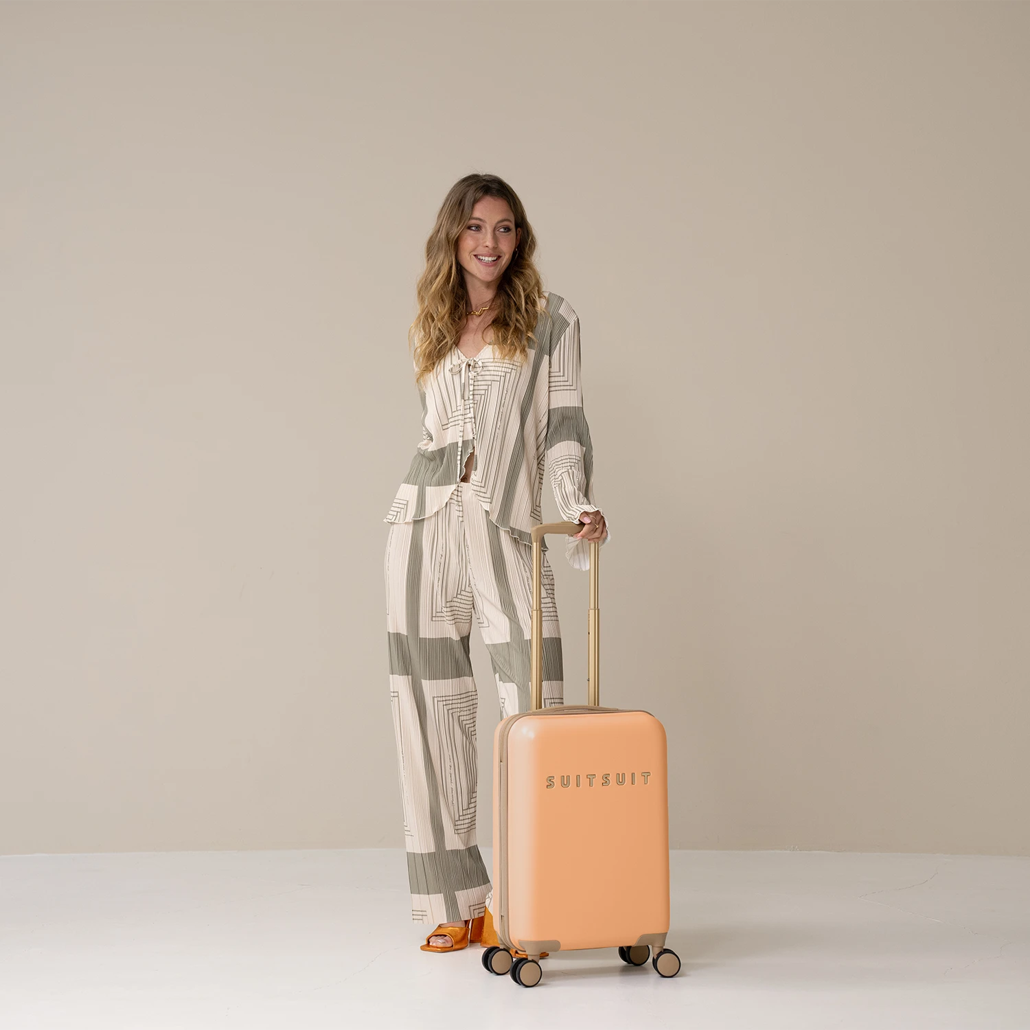 Fusion - Pale Orange - Perfect Packing Set (20 INCH) - Image 2